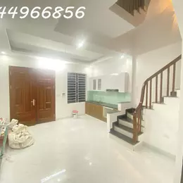 Bán nhà 5 tầng Hoàng Liên,đường Liên Mạc ô tô đỗ cổng hơn 3 tỷ .