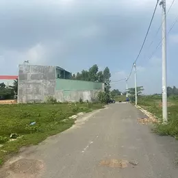 Đất ngộp cần bán 390 triệu, thổ cư nguyên miếng, 200m2