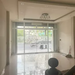 CHO THUÊ NHÀ MẶT TIỀN ĐẦU ĐƯỜNG PHAN BỘI CHÂU - Cạnh Nguyễn Huệ