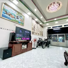 BÁN NHÀ ĐẸP HẺM OTO NGUYỄN HỮU THỌ,Q7 ,gần 100M2 - NHỈNH 6 TỶ.