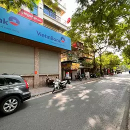 Bán nhà mặt phố Vũ Ngọc Phan, Nguyên Hồng, 70m2, 4 tầng, lô góc kinh doanh siêu đỉnh