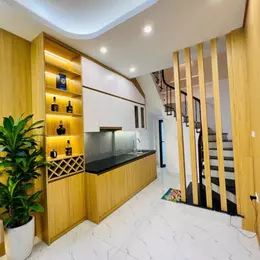 NHÀ ĐẸP  Quan Nhân  5 TẦNG; NGÕ THÔNG 3 GÁC; GẦN HỒ; GIÁ NHỈNH 4 TỶ