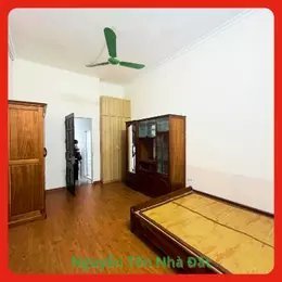 Nhà Đẹp  Ngõ 477  Phố  NGUYỄN TRÃI - DT 40m2 x 4T x MT3.9  x 6,5 Tỷ LH82.996.8289