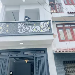 NHÀ 1/CHIẾN LƯỢC - HẺM XE TẢI - VỊ TRÍ KINH DOANH ĐA NGÀNH - 35M2 - 2 TẦNG 2PN - GIÁ 2.9 TỶ
