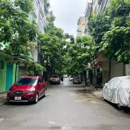 Bán nhà Chiến Thắng, 35m2, vỉa hè, phân lô, ô tô tránh, tặng nhà 8.35 tỷ.