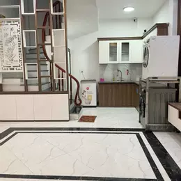 Bán nhà Nguyễn Khuyến 33m2 5 tầng, ô tô, gần hồ Văn Quán, dân xây 6.7 tỷ.