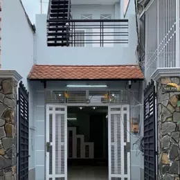 MẶT TIỀN CÁCH HẺM 15 M 
Ngang 3 x nở hậu 4.2 dài 23 m 
Xóm Chiếu giao Đoàn Văn Bơ Q4
79 TRIỆU M