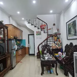 Bán nhà Hoa Lâm, Long Biên. Ô tô đỗ cửa, dòng tiền cực tốt.