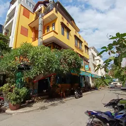 Bán nhà góc 2 MT KD Tốt Quốc Hương, P Thảo Điền, Q2