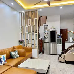 BÁN NHÀ ĐÔNG QUAN 40m2 - 6.6tỷ - NGÕ NÔNG - GIAO THÔNG THUẬN TIỆN - AN SINH ĐỈNH