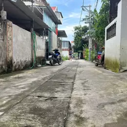 Bán đất Cổ Bi Gia Lâm DT50m2 giá 2 tỷ 7 gần ô tô tránh vài bước ra chợ thôn Vàng tiện ích ngập tràn