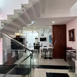 Bán Nhà Lê Duy Nhuận Hoàng Hoa Thám Tân Bình – Mặt Tiền Siêu Vip – 82M2, 5 Tầng (5x17) Chỉ 17 tỷ