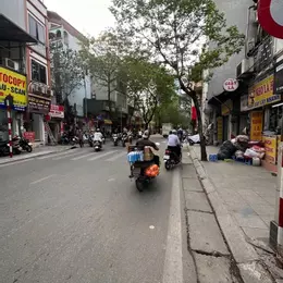 Bán gấp nhà Đội Cấn 55m, 3 tầng, mặt tiền 4,5m giá 7,95 tỷ ( thương lượng )