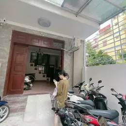 Cần bán nhà mặt ngõ đẹp Phố Hoa Bằng,ô tô đỗ cửa, vài bước chân ra mặt đường 80m x 6 tầng 12,5 tỉ