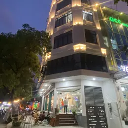 Ngang rộng 9m mặt tiền ngay Nguyễn Chí Thanh trung tâm Quận 10 (9x20m - XD hầm 7 tầng). Chỉ 50 tỷ!