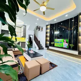 CẦN BÁN GẤP CĂN NHÀ YÊN HOÀ - NGÕ TRƯỚC NHÀ GẦN 3M - CÁCH PHỐ CHỈ VÀI BƯỚC CHÂN - NHÀ ĐẸP FULL NỘI