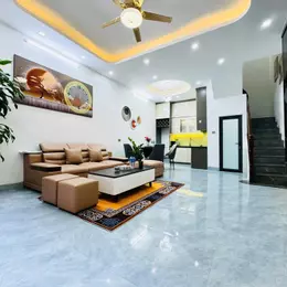 BÁN NHÀ PHỐ YÊN HÒA – TRUNG TÂM CẦU GIẤY – NGÕ 3 GÁC RỘNG THOÁNG – NHÀ ĐẸP – GẦN PHỐ - NGÕ THÔNG –