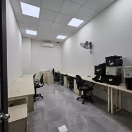 Cho Thuê Tòa Nhà Siêu Đẹp Gần TP Mới Bình Dương - Giá Chỉ 35 Triệu/Tháng! Đầy Đủ Nội Thất 300