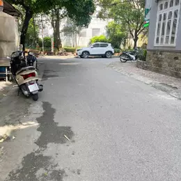 Bán nhà Yên Bình, 5 tầng, gần Hồ, ngõ nông, Cạnh KĐT Văn Quán  8.7 tỷ.