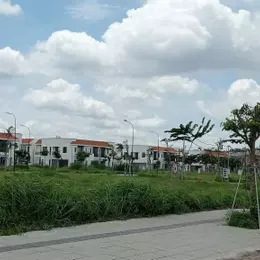 Lô đất 80m2 thổ  cư 100% nằm trên trục đường với lộ giới 20m  khu dân cư,cách quốc lộ 14 500m, đi