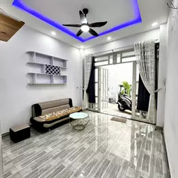 Đối diện UBND Gò Vấp - Hẻm 3 gác - DT 3.8 x 14m - BTCT 2 Tầng
