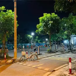 Bán nhà Giải Phóng, 40m2, 5T, oto đỗ cửa, ngõ thông, kinh doanh, gần bãi gửi xe, chỉ hơn 5 tỷ