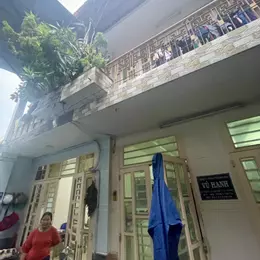 Chủ nhà thiện chí , bán căn ở lạc long quân gần quận 10 , bình tân , tân phú  , nhà 2 tầng 33M2