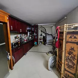 BÁN NHÀ TRUNG KÍNH QUẬN CẦU GIẤY 55M2 GẦN TRƯỜNG HỌC, SÂN BÓNG, Ô TÔ QUA NHÀ