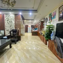 Bán nhà-Phố Nguyễn Chí Thanh,Đống Đa-DT54m2 x MT rộng 5m x Tầng-17.9 tỷ-Phân lô- 2 ô tô