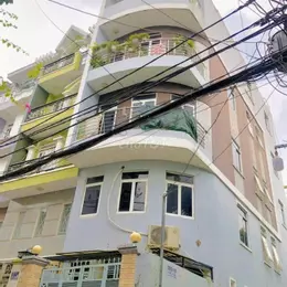 - Tòa CHDV 2 mặt tiền , ô tô 7 chỗ vào tận cửa, Quận Bình Thạnh