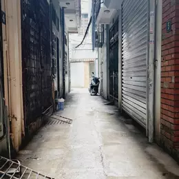 BÁN NHÀ TRẦN CUNG - NHÀ ĐẸP DÂN XÂY , 6 TẦNG ĐỦ CÔNG NĂNG ĐẸP LONG LANH , GẦN PHỐ , BAY NHANH