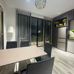 Nhà mặt đường Lý Tự Trọng , vị trí cực đẹp , đang kinh doanh buôn bán tốt