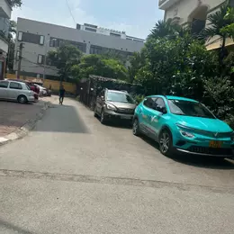 Bán nhà Phân lô Nghĩa Đô, DT 80m, MT 4.5m, ô tô tránh. Phù hợp vừa ở vừa kinh doanh. Giá 24.5 tỷ.