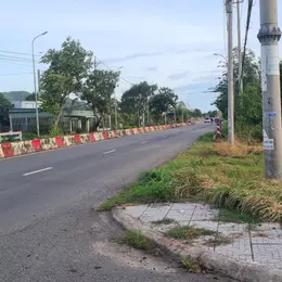 Vịị trí đắc địa,lô đất thổ cư tiềm năng đẹp,mặt tiền đương 44A An Ngãi Long Điền  sổ hồng riêng