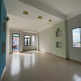 Chỉ 20tr.tháng. CHO THUÊ NHÀ 3 TẦNG MẶT TIỀN BÀ TRIỆU