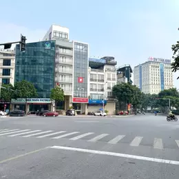 Siêu phẩm Long Biên, 1 mặt phố 1 mặt ngõ ôtô tránh, 124m x 8 tầng, mặt tiền 5.6m, thang máy, kinh