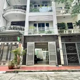 BÁN NHÀ QUẬN CẦU GIÁY PHÂN LÔ, Ô TÔ VÀO NHÀ , VỈA HÈ, THANG MÁY SỔ ĐỎ HOA KHÔI 60M GIÁ 21,9 TỶ