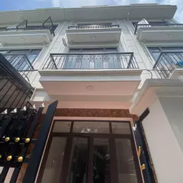 BÁN GẤP NHÀ PHỤNG CHÂU - XAY MỚI 3T - Ô TÔ GẦN