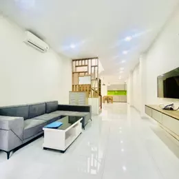 Bán ngộp nhà HXH, 60m2 ngang 4.x với 5.6 Tỷ tại BigC Trường Chinh, Tân Phú.