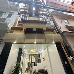 BÁN NHÀ TRUNG TÂM CẦU GIẤY  NGÕ THÔNG NHÀ ĐẸP CHỈ VIỆC VỀ Ở 43M GIÁ 8,6 TỶ