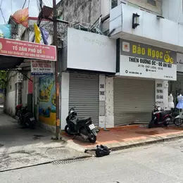Nhà 2 tầng lô góc mặt đường Đình Đông , vị trí đẹp nhất tuyến đường , mặt tiền 6.5m vuông vắn