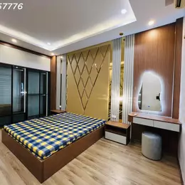 QUẬN THANH XUÂN-HÀ NỘI-DT:95M2-GIÁ 8,7TY-MẶT TIỀN 5M-3TANG-OTO-TRÁNH NHAU-KINH DOANH- TIỆN