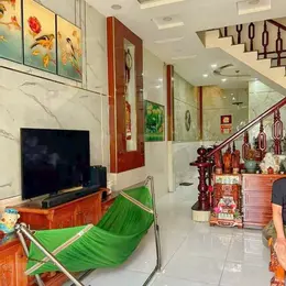 🏘️BÌNH TÂN - ( 4.5M × 13M ) - 3 TẦNG - CÓ SÂN THƯỢNG - CHỦ TẶNG NỘI THẤT GỖ CAO CẤP - ĐƯỜNG 6M