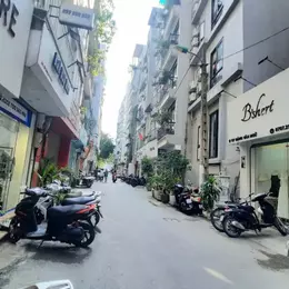 BÁN NHÀ MẶT PHỐ ĐẶNG VĂN NGỮ, ĐỐNG ĐA. 31M2 5 TẦNG, KINH DOANH VÔ CÙNG SẦM UẤT, GIÁ TRONG NGÕ.