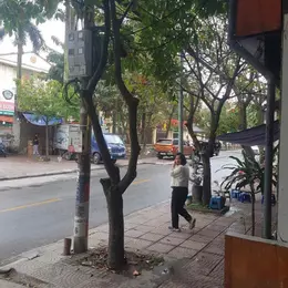 Cho thuê nhà mặt phố Vũ Xuân Thiều, 100m2,vỉa hè, kinh doanh đỉnh, 4 triệu
