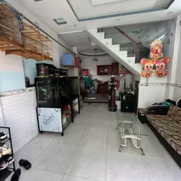 Ngay Công viên Phường 11 - Cách 3 căn ra mặt tiền - ngang 4m - BTCT 2 Tầng