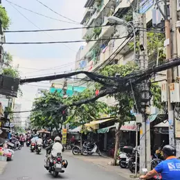 Sát mặt tiền Q4 có 30 m 
hẻm ngang 3,5m 

Nhà Ngang 3,1x 9,5 m 
Đúc, 4 tấm hơn 4 tỷ