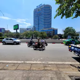 Bán nhà mặt phố Lê Duẩn giáp công viên gàn trường đại học, bệnh viện giá đầu tư