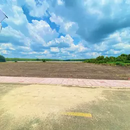CẦN BÁN NHANH LÔ ĐẤT 250M2, GIÁ 470TR, CÓ SỔ HỒNG RIÊNG.