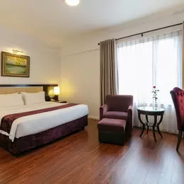 HIẾM! Căn Góc Tập Thể Võ Thị Sáu 90m2, Chỉ 3.25 Tỷ, Thoáng, Rộng, Sổ To